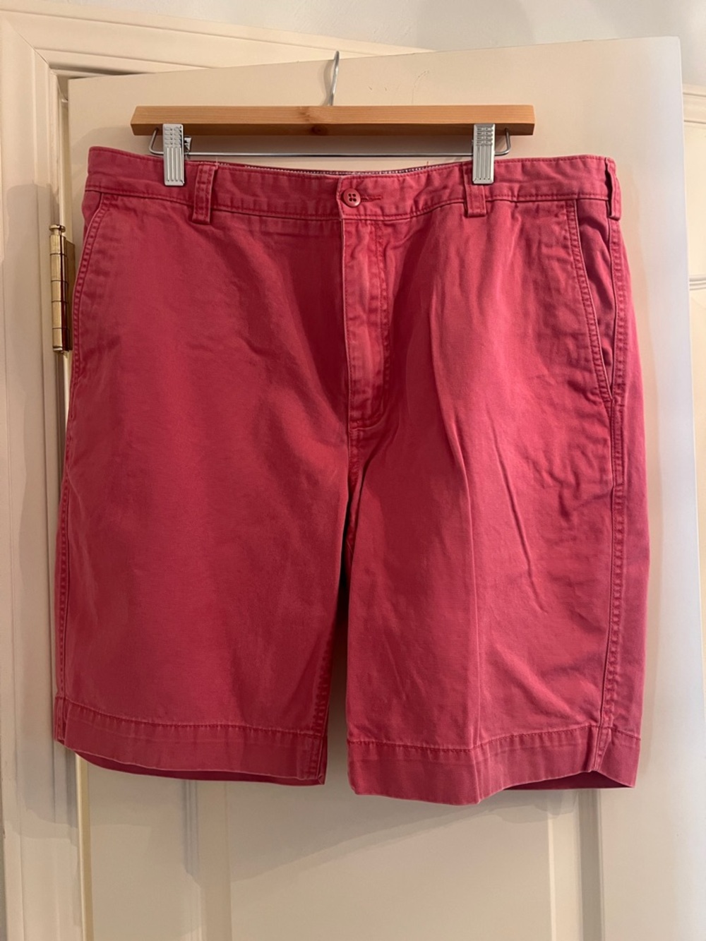 Daniel Cremieux Men’s Cotton Flat-Front Shorts in Coral Pink-sz 36